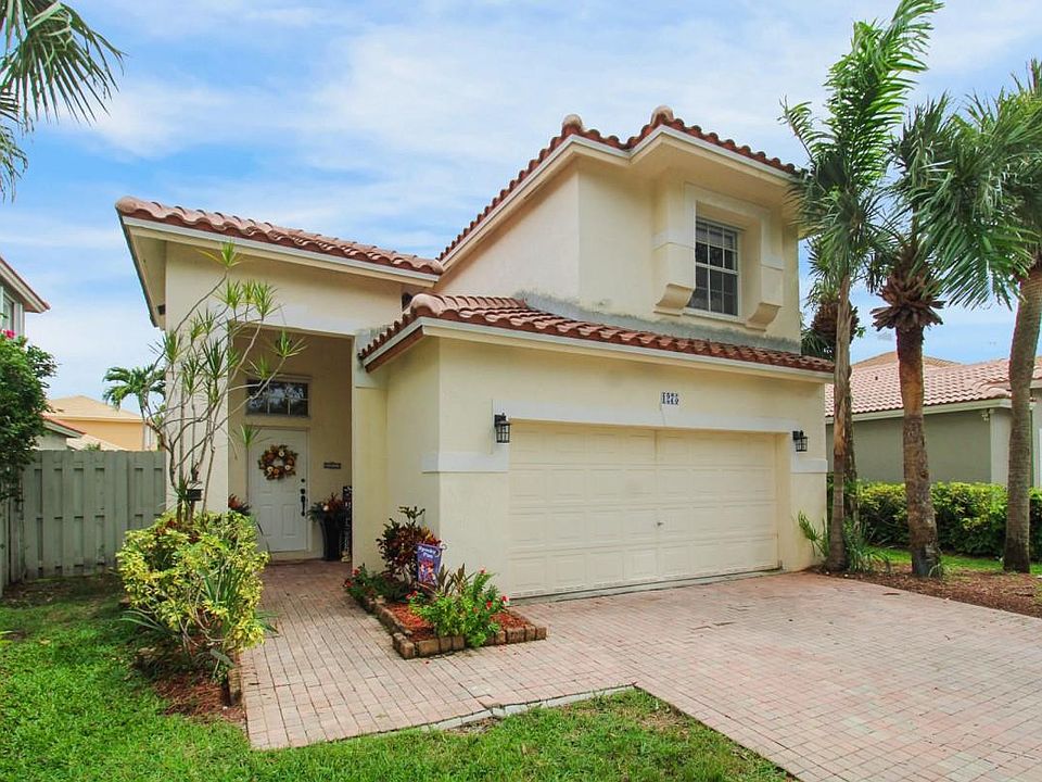 1st image of 1275 NW 171st Avenue