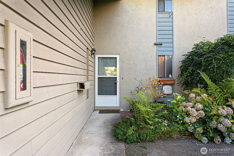 2nd image of 19205 40th Avenue W #B5