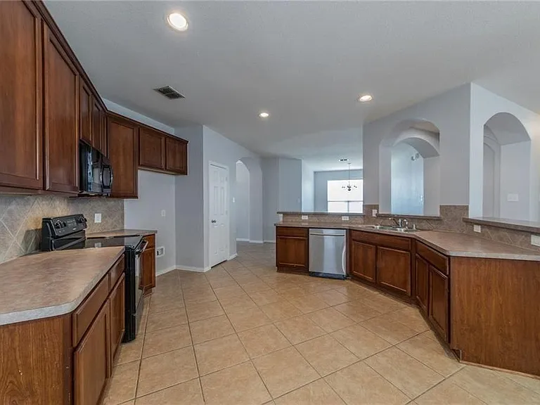Kitchen 4
