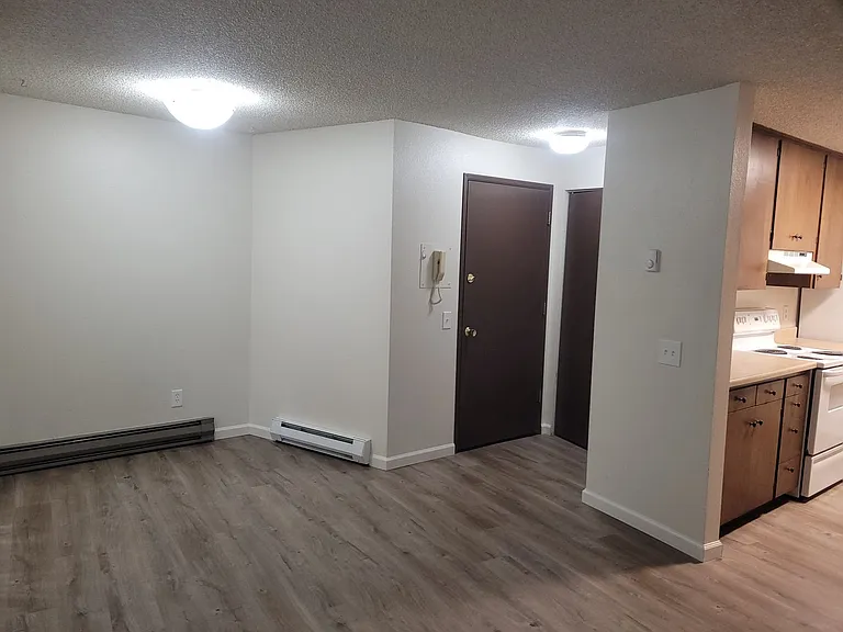 Ravenna Place Apartments — Photo 11