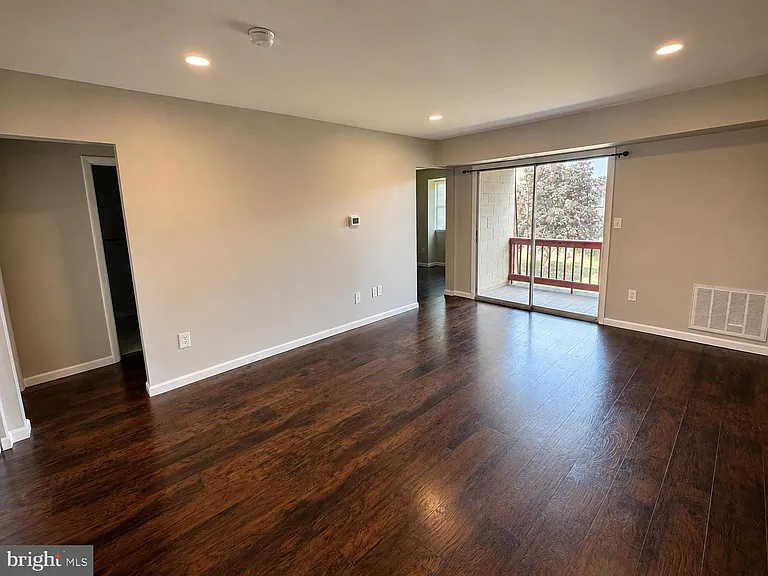 1230 Liberte Ct — Photo 2
