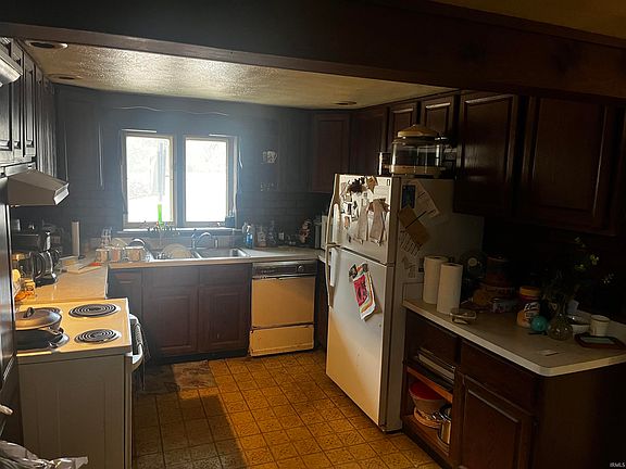 5th image of 52336 Juniper Rd