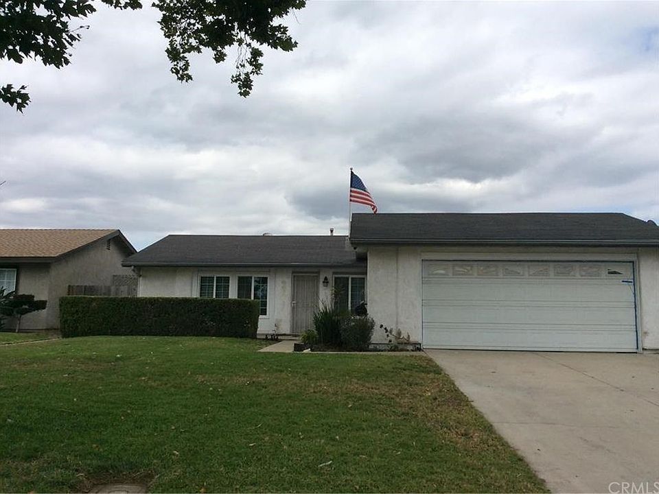 1st image of 2911 S Desert Forest Ave
