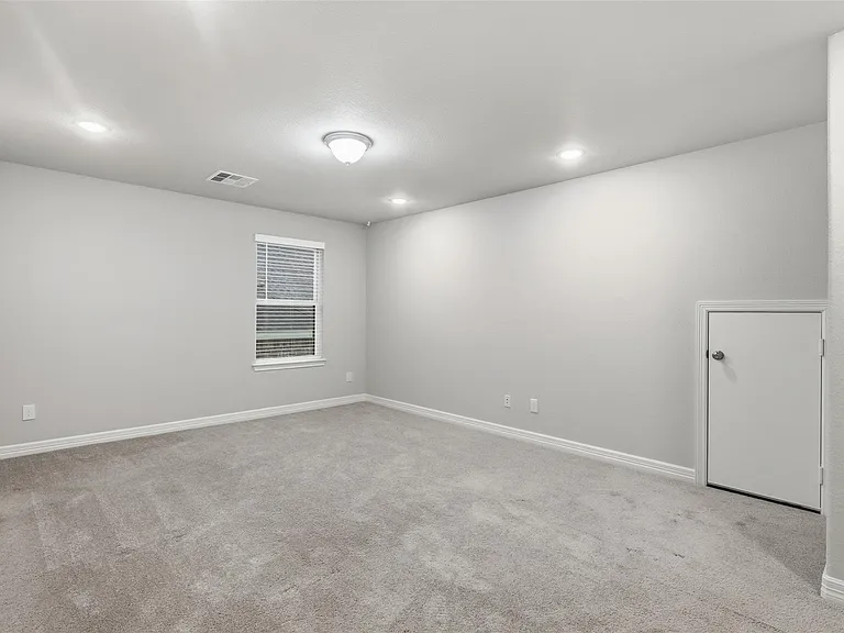 119 Buttonwood Ct — Photo 26
