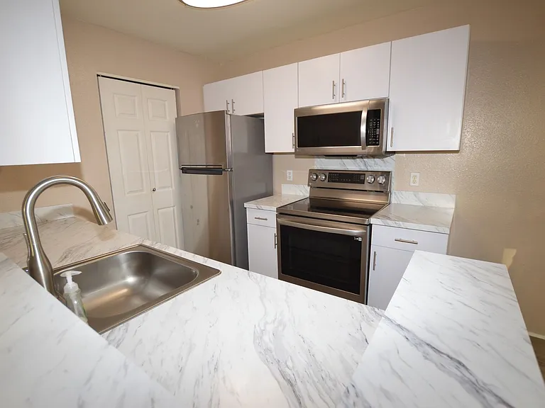 94-209 Lumiaina Pl #J103 — Photo 6
