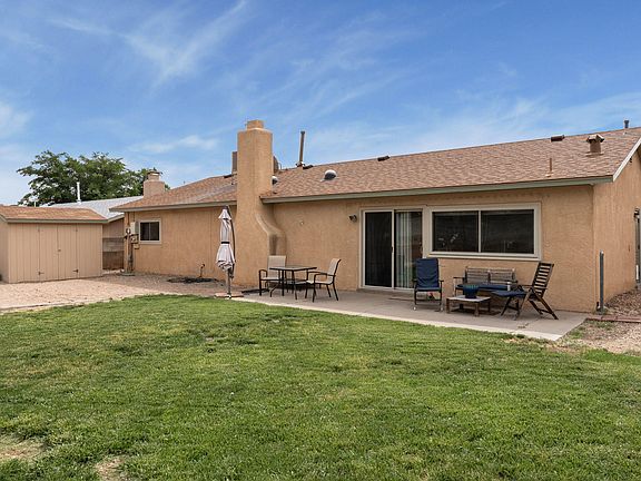 5th image of 3808 La Charles Dr NE