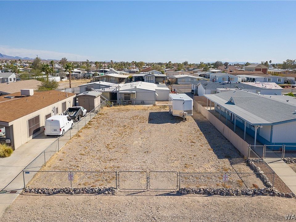 1st image of 558 E Riverfront Drive