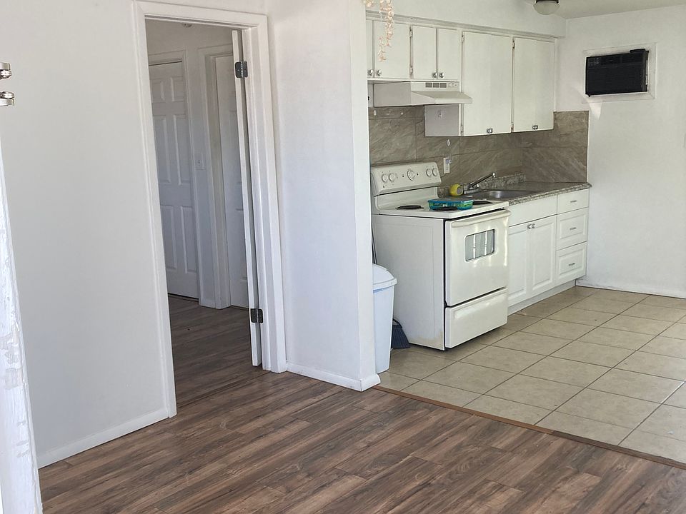 2nd image of 11105 Harding Dr