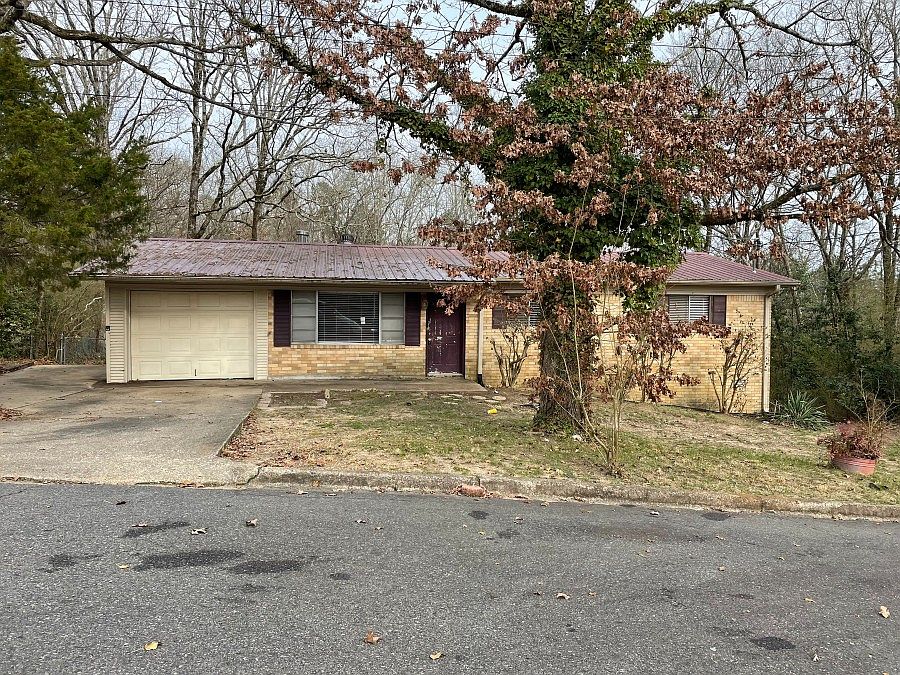 1st image of 311 Rosewood St