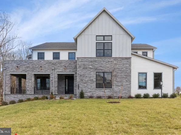 9135 Belvedere Branch Dr, Great Falls, VA 22066