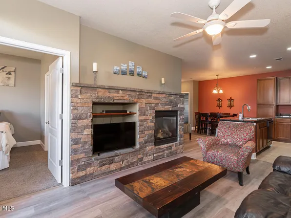 152 Village Road #B105, Granby, CO 80446