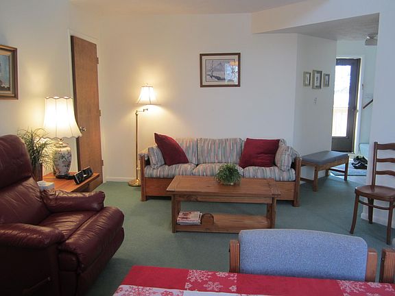 2nd image of 789 Laurelwood