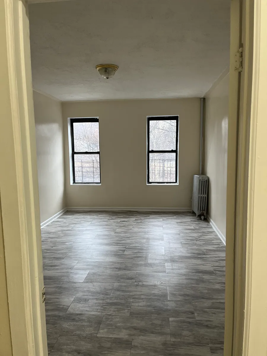 Building Photo - 3534 Bronx Blvd #3