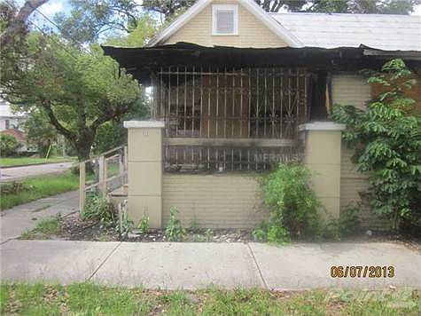 1st image of 113 W Amelia Ave