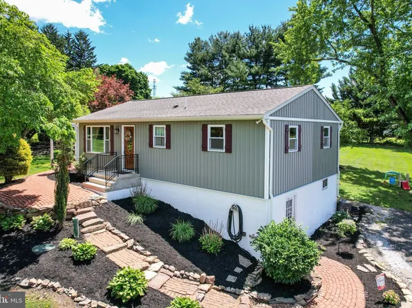 1244 Cherrytown Rd, Westminster, MD 21158
