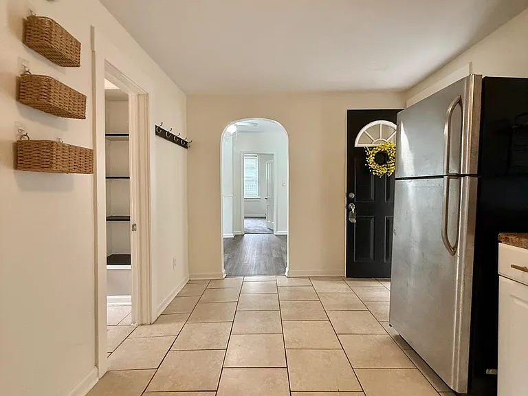 1872 W 44th St #2 — Photo 6