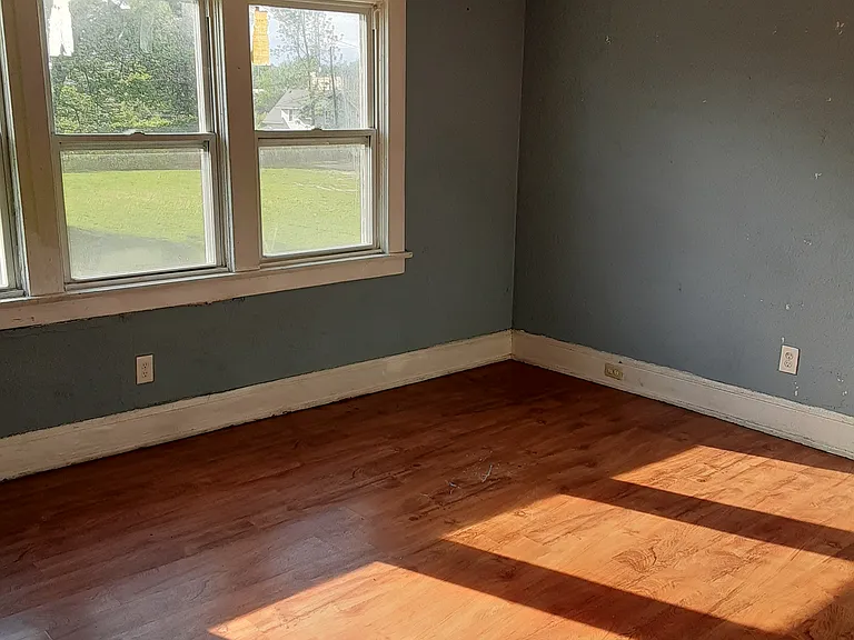 3402 N Detroit Ave — Photo 10