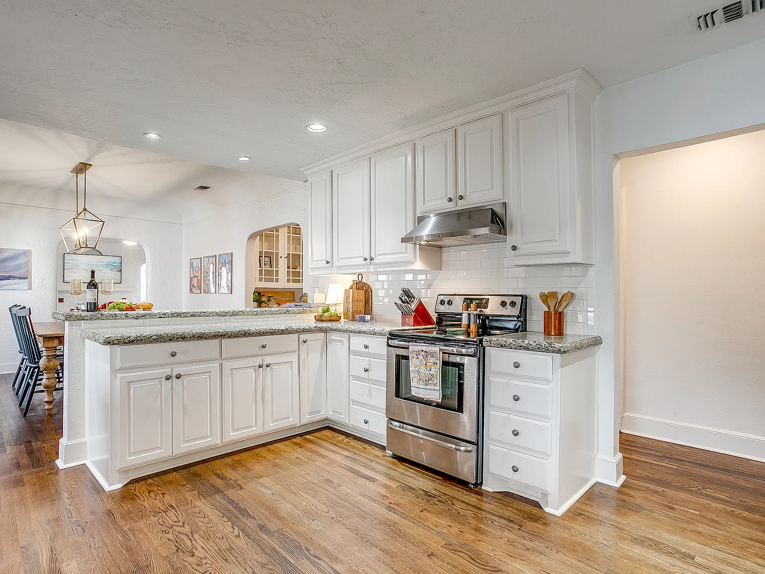 3 bed, 1740 sqft, $5,200 — Photo 3