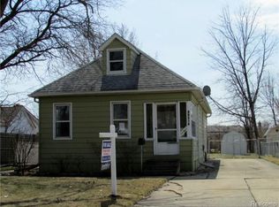 20516 Lawndale St, Saint Clair Shores, MI 48080