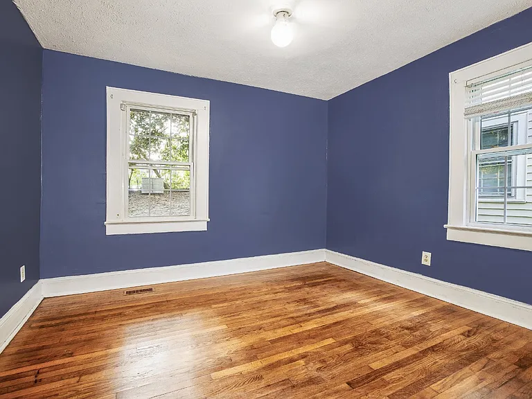 727 Greenland Dr — Photo 15