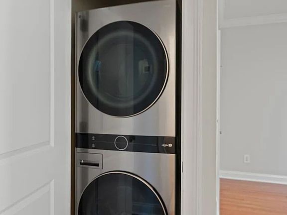 4th image of 3120 Long Blvd #201