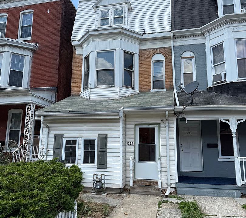 1st image of 835 Linden Ave