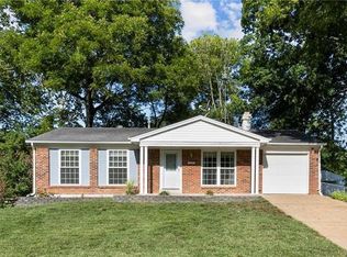 105 May Valley Ln, Fenton, MO