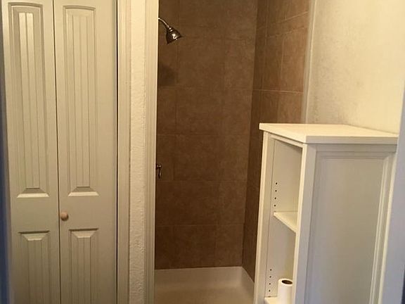 4th image of 411 Nebraska St #Cottage