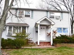286 Wood Ave, Iselin, NJ 08830