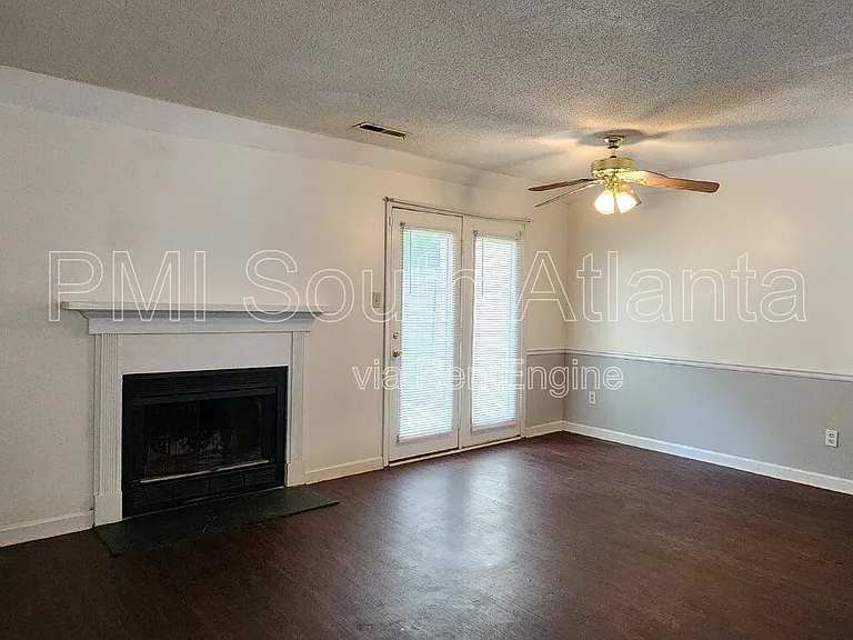 1681 Winchester Way SE — Photo 10