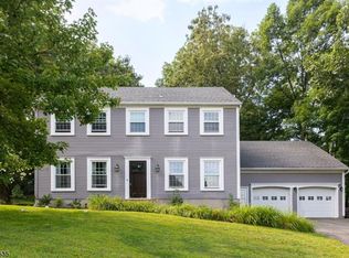 2 Cambridge Dr, Sparta, NJ 07871