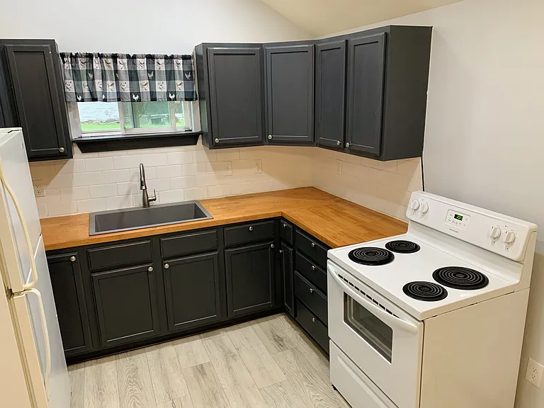 1511 W 1st St — Photo 12