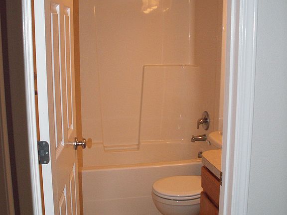 2nd bathroom