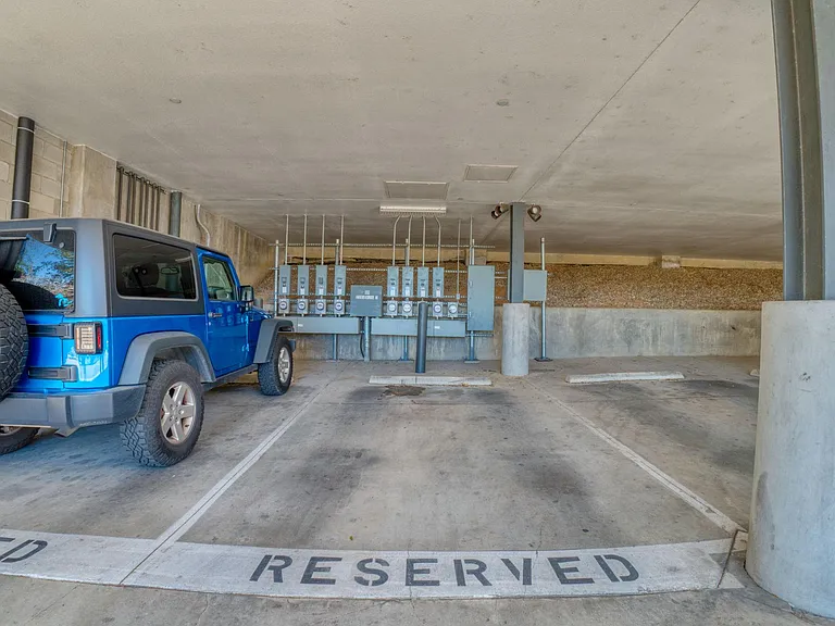 2205 N Lamar Blvd #321 — Photo 35