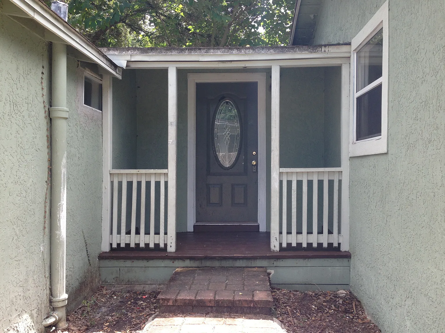 1328 Cloverlawn Ave — Photo 1