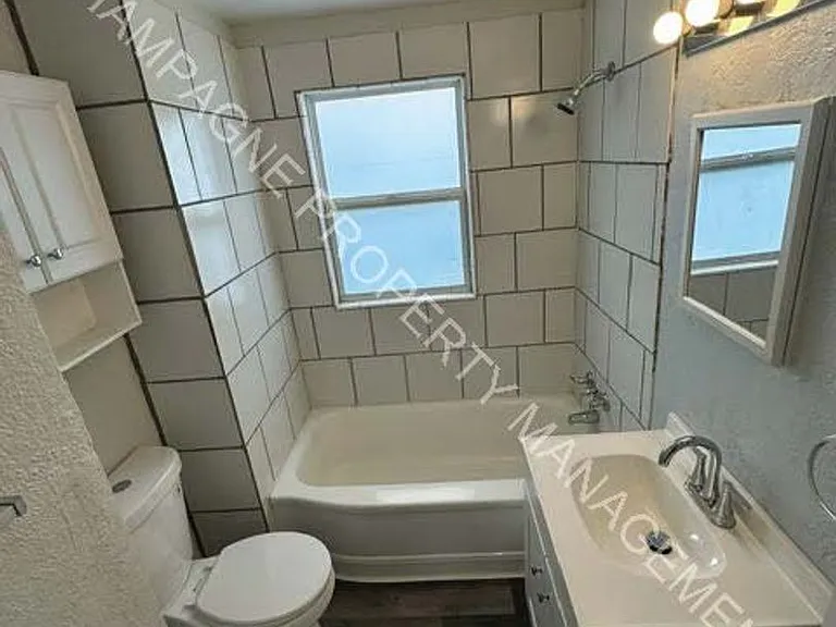5400 Swope Pkwy — Photo 18