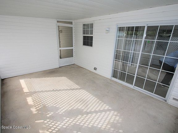 5th image of 318 Macadamia Dr