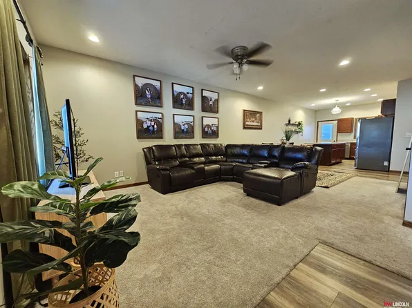 111 W Hickory St, Sutton, NE 68979