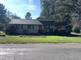 1149 Rainbow Rd, Mountain City, TN 37683