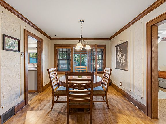5th image of 440 Ruggles St