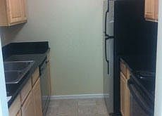2nd image of 2424 Winchester St APT 10