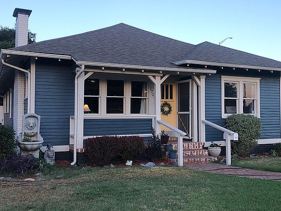 3rd image of 1721 S Jackson St