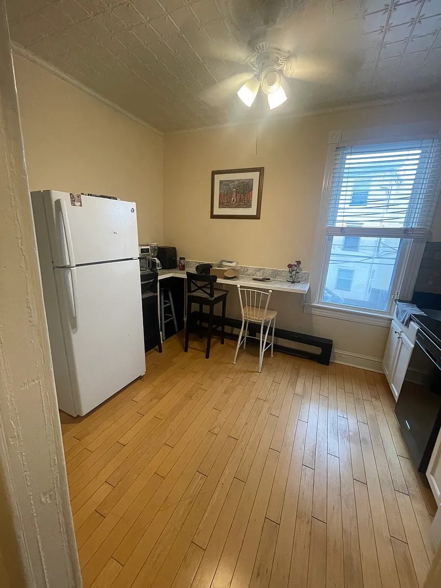 Building Photo - 5700 Bellona Ave #2
