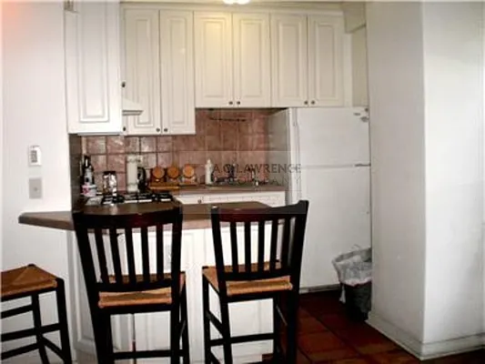 Sold by Aclawrence | media 10