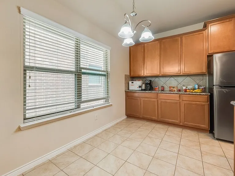 2605 Idlewood Dr — Photo 7