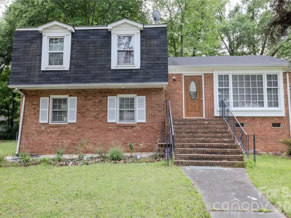 2545 Cedarwild Rd, Charlotte, NC 28212