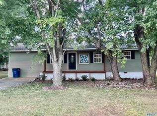 135 NE Lee Ave, Rainsville, AL 35986