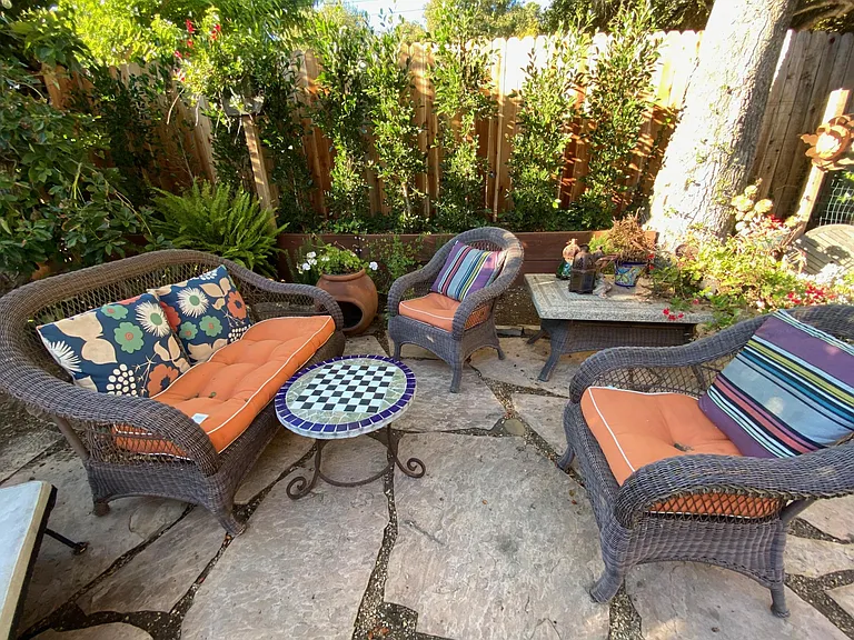 1328 W Valerio St — Photo 25