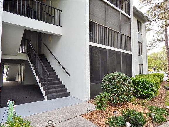 5th image of 1308 Pine Ridge Cir E APT B1
