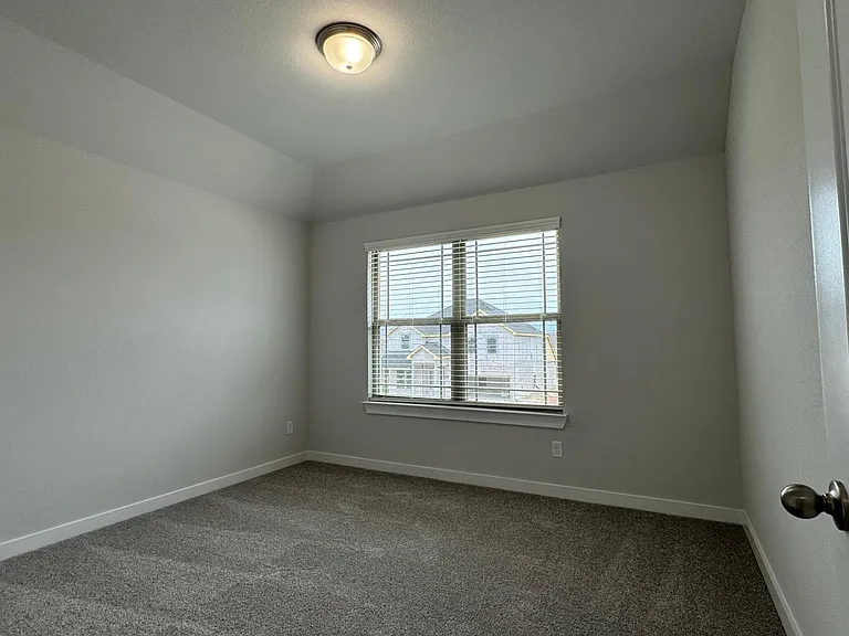831 Rosebud Trl — Photo 20